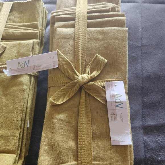 Nwt - 3 sets of 4 ribbed placemats & 4 matching napkins= 24 pieces - 100% cotton - Picture 1 of 3